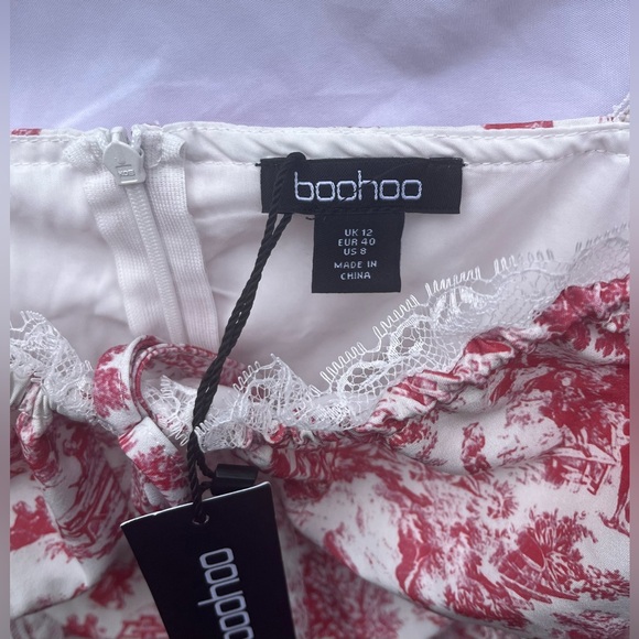*SOLD* NWT | Women’s BooHoo Red Porcelain Strappy Milkmaid Mini Dress | Size 8 - Picture 4 of 13